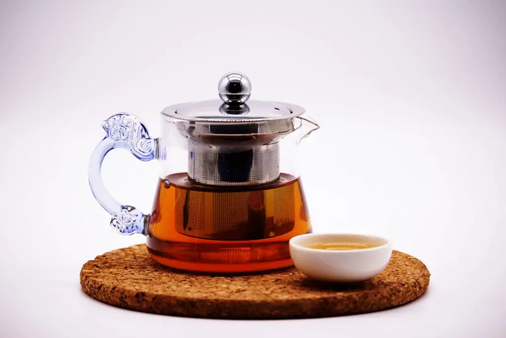 tea pot with tea infuser