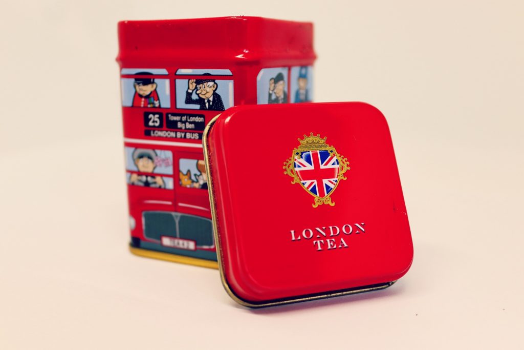 London tea tin