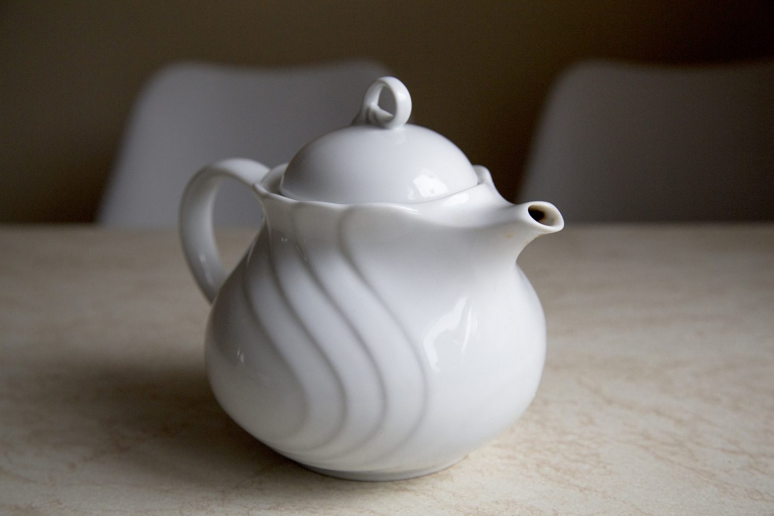 How to Use a Ceramic Teapot TeaMinded