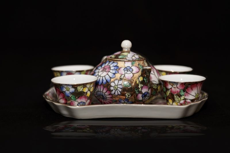 How to Use a Ceramic Teapot TeaMinded